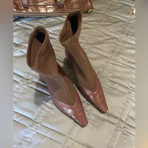 YUUL YIE Neoprene sock Boots size 38